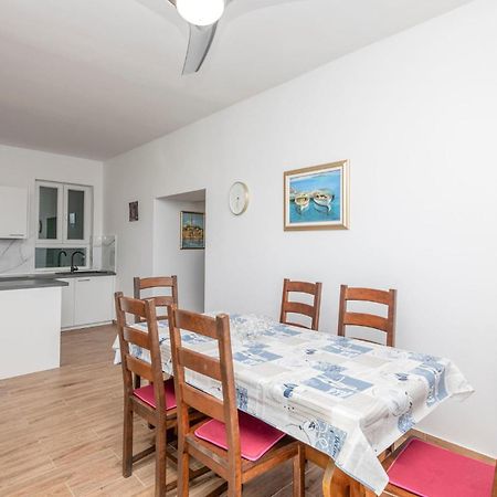 Nice Apartment In Podaca With Wi-Fi Kültér fotó