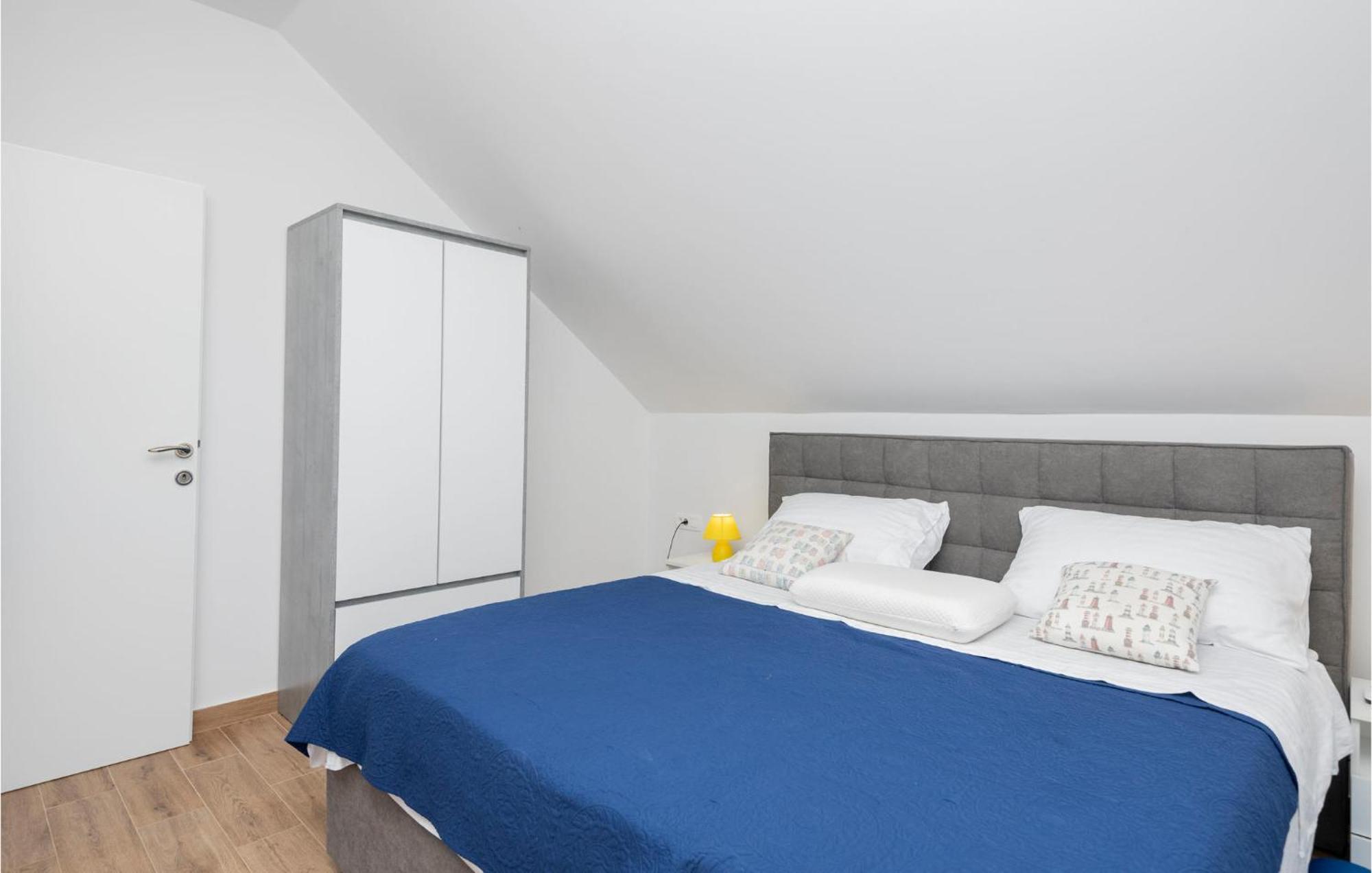 Nice Apartment In Podaca With Wi-Fi Kültér fotó